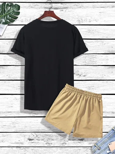 Vista 2 de GORGLITTER Conjunto casual de 2 piezas para hombre, camiseta con estampado gráfico de oso y pantalones cortos con cordón en la cintura con bolsillos