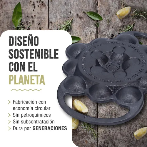 Vista 6 de Victoria - Sartén de hierro fundido para poffertjes holandeses con asas de bucle, precurada con aceite de linaza, fabricada en Colombia