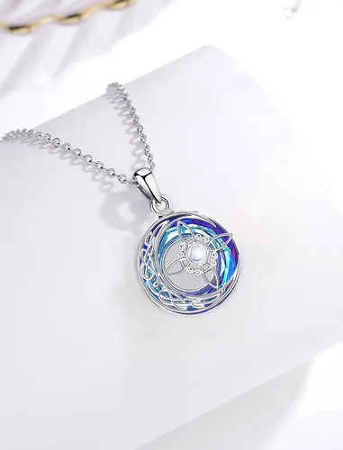 Vista 3 de INFUSEU Regalos de bruja mística para mujeres, collares de pentagrama con nudo de triple luna diosa Lilith Hécate Phoenix