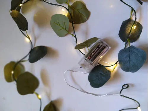 Vista 9 de 2pcs Green Eucalyptus Leaves Garland with LED Lights Great for Year Round Decor, Parties, Weddings