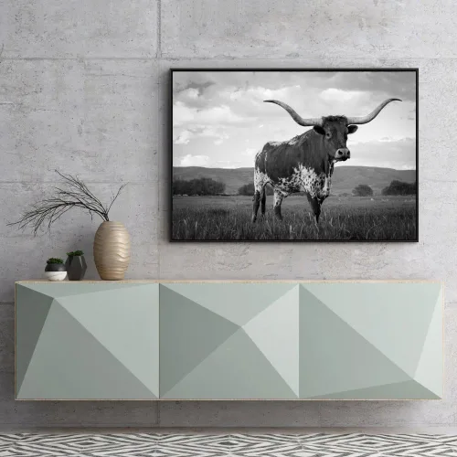 Vista 3 de Visual Art Decor Lienzo de animales extragrandes para pared, decoración de Texas, lienzo giclée de cuerno largo, pintura con marco flotante negro