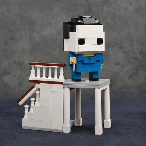 Vista 2 de Juego de bloques de construcción de escaleras de terror de Halloween, figura de slasher enmascarada con cuchillo escena de escalera, compatible