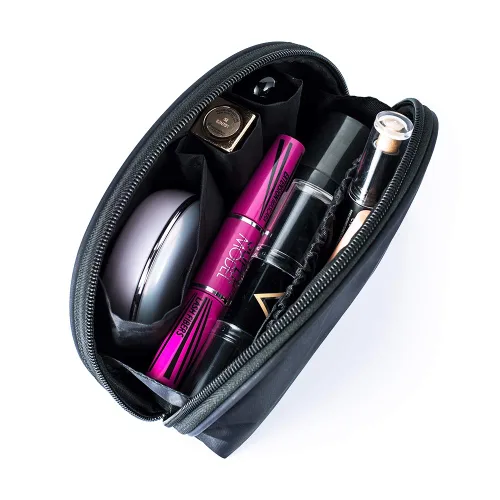 Vista 2 de Bolsa de cosméticos media luna Hekyip, neceser de maquillaje para viajes, neceser impermeable portátil para niñas y mujeres, pequeña (TODO NEGRO)