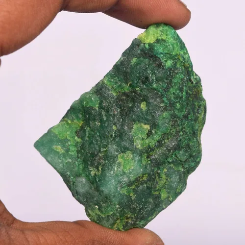 Vista 3 de GEMHUB Rare Raw Green Emerald Tunk 274.00 Ct Esmeralda áspera Natural Crudo Esmeralda Cristal Curativo, Gema, Zambian - esmeralda verde