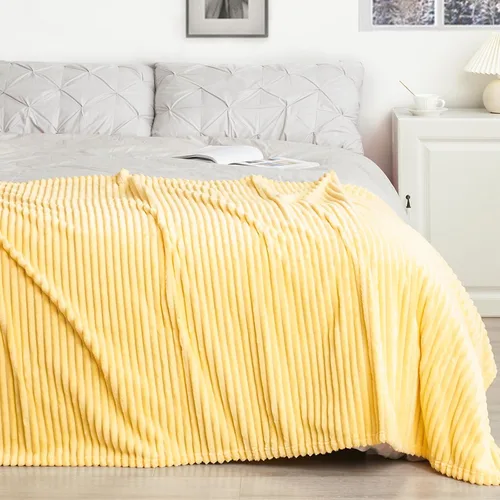 Vista 105 de Vessia - Manta de forro polar de franela (50x70 pulgadas), manta 3D de jacquard negra, esponjosa y cálida para sofá, sillón, cama, silla, 300GSM