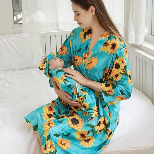 Vista 5 de AWIBMK Mommy and Me Robe and Swaddle Set Floral Maternity and Baby Matching Delivery Blanket Headband for Mom Girl Boy 4pcs