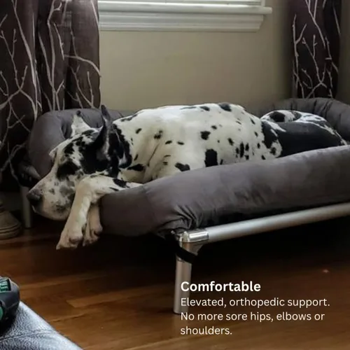 Vista 4 de Cama para perro Kuranda, a prueba de mordidas, de aluminio (plata), 40 onzas, vinilo sólido, Humo