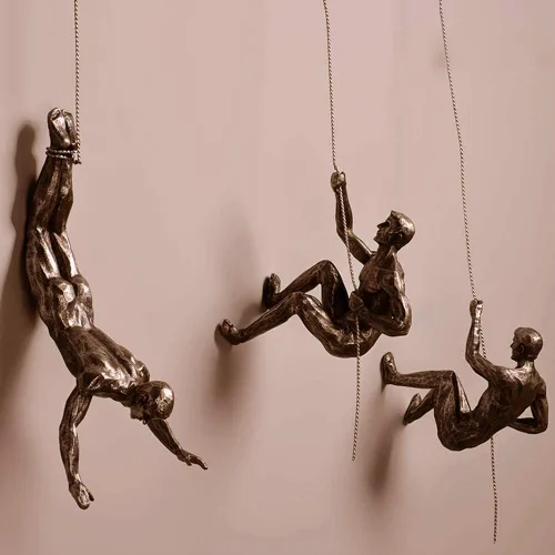 Vista 3 de MODIRNATION "El Alpinista" Figura Colgante Moderna para Pared, Estatua de Resina Retro y Elegante para Decoración de Hogar y Oficina, Arte