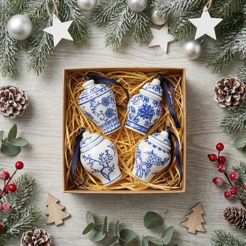 Vista 7 de Goaste Paquete de 4 mini adornos de tarro de jengibre, colgante colgante de Navidad, adornos colgantes de cerámica chinoiserie, decoración de árbol