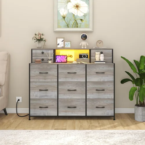 Vista 5 de Cómoda gris con tomas de corriente y luces LED, 13 cajones largos para dormitorio, cómoda de tela de piel sintética para sala de estar, pasillo