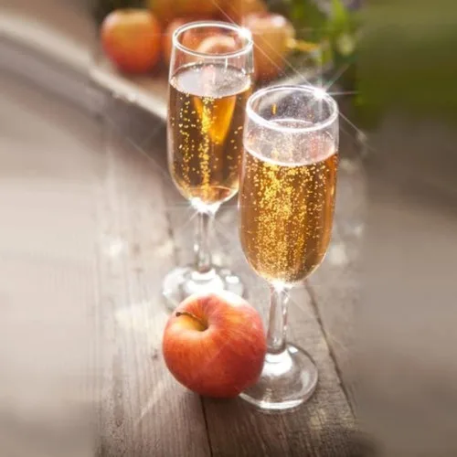 Vista 2 de Aceite de fragancia Champagne Apple & Honey (nuestra versión de la marca) (botella de 16 onzas) para hacer velas, hacer jabón, hacer tartas