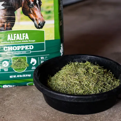 Vista 3 de standlee Heno picado de alfalfa, heno de alfalfa para caballos y ganado, 35 libras
