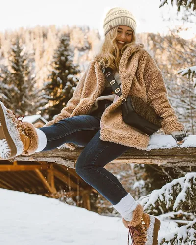 Vista 48 de FURTALK Gorro de invierno para mujer, con forro de satén, tejido trenzado, grueso, holgado, gorro cálido