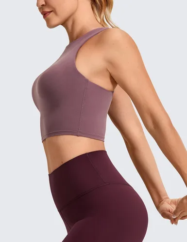 Vista 3 de CRZ YOGA Sujetador deportivo de cuello redondo alto para mujer, brasier de yoga con relleno y espalda cruzada camiseta corta sin mangas con brasier