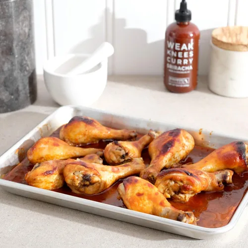 Vista 9 de Weak Knees Gochujang Sriracha + Weak Knees Curry Sriracha Set