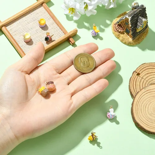 Vista 4 de KitBeads Enamel Animal Charm Alloy Cartoon Pendnats for Jewelry Making Bulk Bee 8Pcs