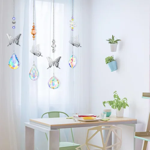 Vista 3 de Hicarer 7 Piezas de Cristales Atrapasoles Mariposa Prisma Atrapasoles de Cristal Colorido Candelabro Arcoíris Adorno de Árbol de Navidad Colgante