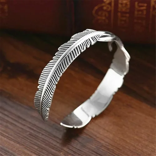 Vista 3 de Pulsera de plumas de plata Lucky Hope Cuff Jewelry Simple Retro para mujeres y hombres