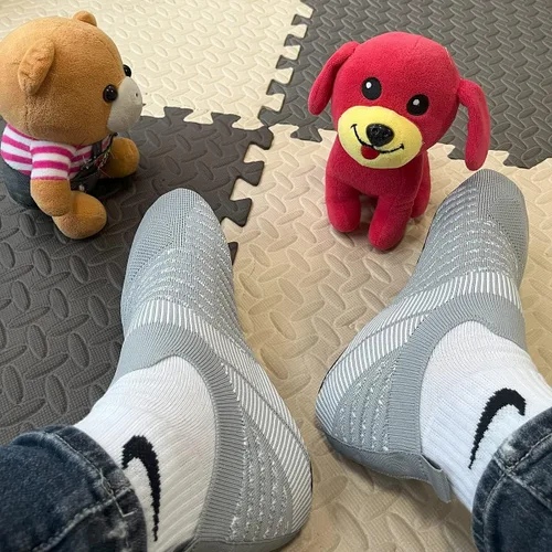 Vista 5 de Hayeabi Pantuflas de casa ultra cómodas y ligeras, unisex, para adultos, interiores y exteriores, para mujeres y hombres