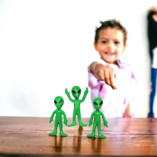 Vista 3 de Zugar Land Juguetes de alienígena verde flexible de 3.75 pulgadas (paquete de 12) figuras de goma flexibles sensoriales para aliviar el estrés. Gran