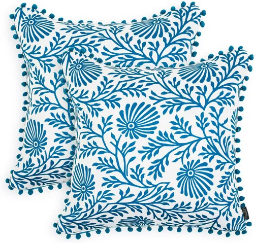 Vista 10 de Royal Blaze Juego de 2 fundas de almohada de satén suave de 18 x 18 pulgadas con pompones florales de color burdeos Grace Floral Borgoña