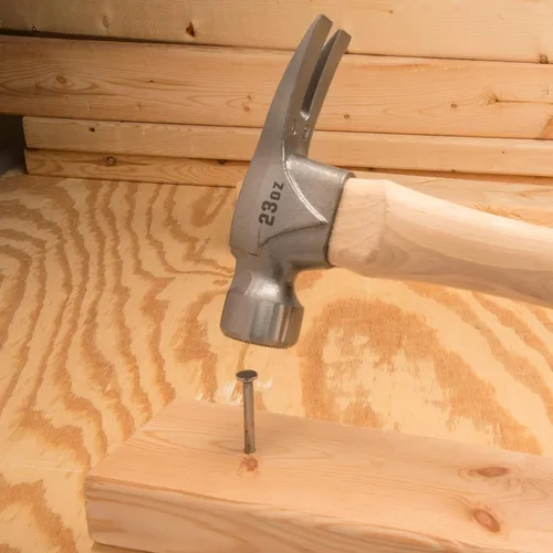 Vista 6 de ESTWING Pro California Hammer - Martillo de garra de 23 onzas con cara fresada y mango de madera de nogal - MRW23LM