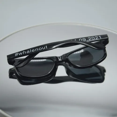 Vista 2 de GZLDGIFTS Gafas de sol personalizadas para fiesta de boda a granel, regalos para invitados de boda – Lentes de sol personalizados para despedidas
