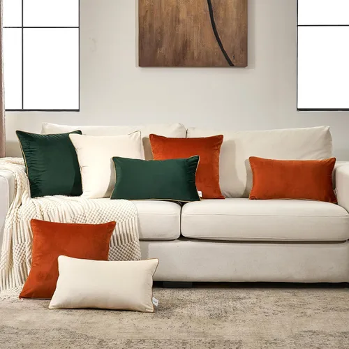 Vista 6 de Aeckself Paquete de 2 fundas de almohada de terciopelo verde de 18 x 18 pulgadas, fundas de almohada decorativas de lujo modernas con borde dorado