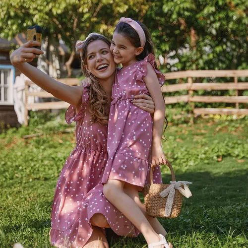 Vista 2 de PATPAT Vestidos de mamá y yo a juego, trajes familiares a juego con lunares y manga volada para madre e hija