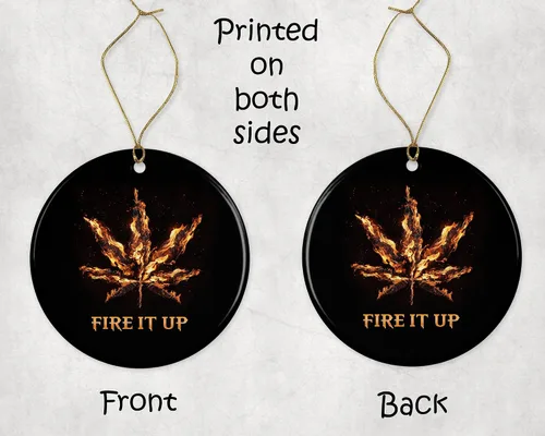Vista 3 de Fire It Up Marihuana Pot Leaf Flames – Adorno de Navidad – Adorno de Navidad – Adorno de cerámica para él, su esposa marido impreso en ambos lados