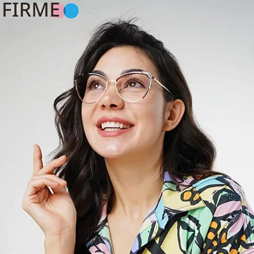 Vista 3 de Firmoo Lentes de bloqueo de luz azul, antifatiga ocular, anti dolor de cabeza, corte UV, gafas de lectura para computadora Cateye con aumento Negro