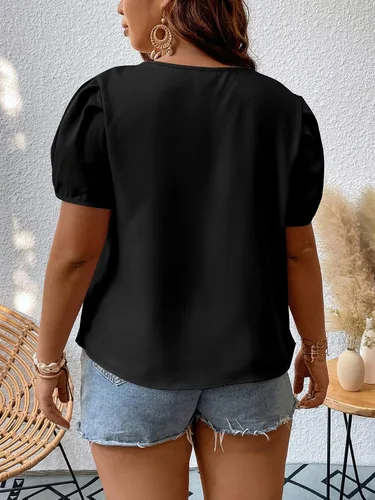 Vista 2 de WDIRARA Blusa de manga corta con cuello con muescas y encaje en contraste para mujer