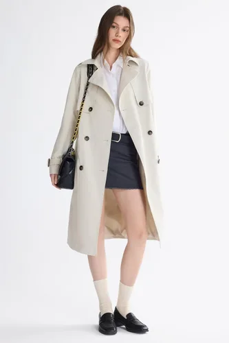 Vista 4 de Orolay Chaqueta de gabardina de 3/4 de longitud para mujer, chaqueta con solapa de doble botonadura con cinturón Beige