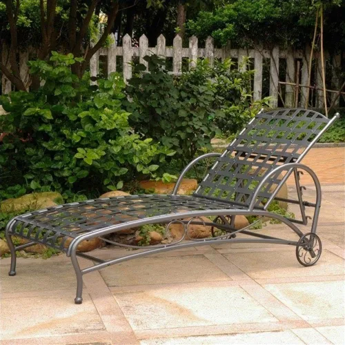 Vista 5 de Pemberly Row Tumbona contemporánea de hierro para patio, 73 x 26 x 15 pulgadas, acabado negro antiguo, marco con recubrimiento en polvo resistente a