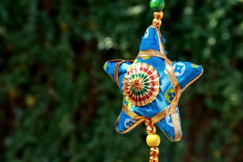 Vista 5 de Guirnalda india hecha a mano con capa colgante con campana decorativa para pared hecha a mano (1, estrellas)