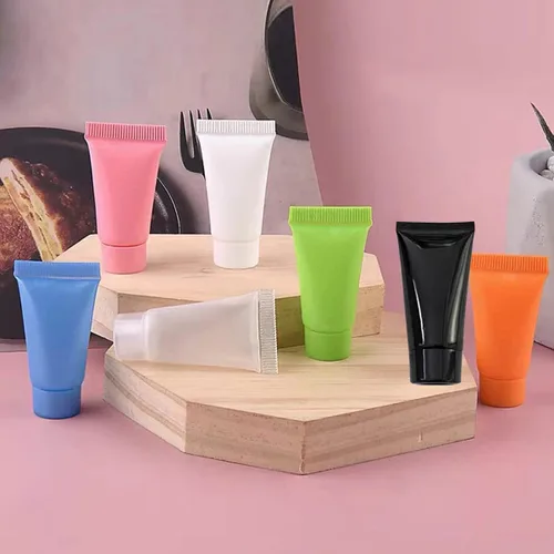 Vista 7 de Botellas de embalaje de muestra de 0.2 fl oz, 50 tubos de plástico vacíos recargables, mini recipientes de maquillaje para loción corporal, champú