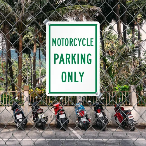 Vista 3 de SmartSign Solo estacionamiento de motocicletas, 10 x 14 pulgadas, aluminio laminado inoxidable de 40 mil, verde/blanco, letrero de metal duradero