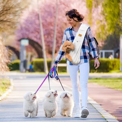Vista 2 de Transportador para perros manos libres, correa ajustable, de algodón suave, con bolsillo para viajes al aire libre (beige)