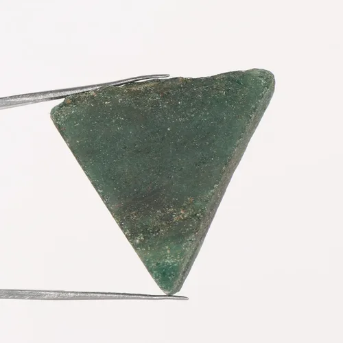 Vista 2 de GEMHUB Piedra curativa de jade verde natural birmano para volar, piedra curativa 35.40 ct