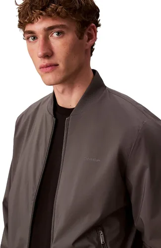 Vista 7 de Calvin Klein Chaqueta bomber con cremallera con logotipo mate para hombre