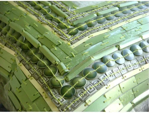 Vista 2 de The HomeCentric Fundas de almohada decorativas con bordes de 12 x 12 pulgadas Funda de cojín de seda de arte moderno Fundas de almohada verdes