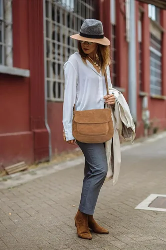 Vista 6 de RUSTIC TOWN Bolso cruzado de cuero para mujer