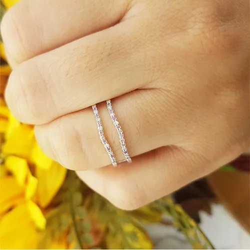 Vista 8 de Dazzlingrock Collection Anillo de protección redondo alternativo de zafiro rosa y diamante blanco para mujer en oro macizo de 10 quilates