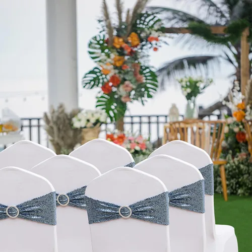 Vista 2 de Paquete de 50 bandas de lentejuelas color azul polvoriento para sillas de boda, lazos para fiestas, banquetes de cumpleaños, aniversario, eventos al