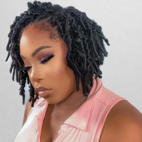 Vista 2 de Toyotress Butterfly Locs - Cabello de ganchillo de 8 pulgadas, 7 piezas de trenzas de ganchillo desgastadas pretrenzadas, color negro natural