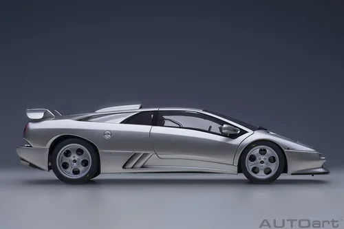 Vista 4 de AUTOart Lamborghini Diablo SE30 JOTA (TITANIO/Plateado metálico)