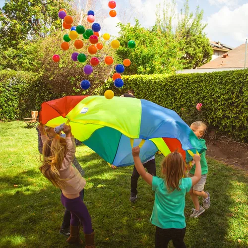 Vista 5 de NARMAY Paracaídas de juego para niños, paracaídas arcoíris de 6 pies con 8 asas, juguete de juego de grupo cooperativo para juegos en interiores
