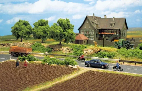 Vista 2 de Busch 6022 Guardia-riel/Post Road Limits HO Scenery Scale Model Scenery