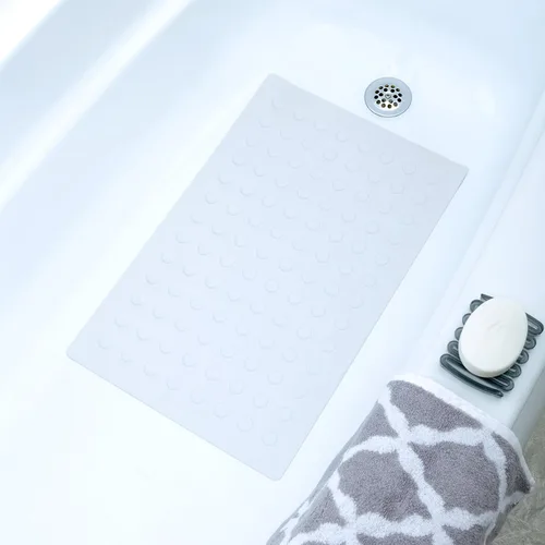 Vista 2 de SlipX Solutions El tapete de seguridad de goma blanca para baño proporciona una cobertura esencial y una resistencia fiable al deslizamiento