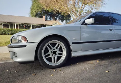 Vista 5 de iJDMTOY Lentes semisclaras ámbar Full LED Fender Blink Side Marker Luces indicadoras de señal de giro compatibles con BMW 1996-2003 E39 525i 528i